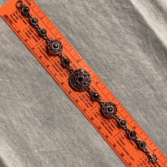 Silver marcasite circle bracelet - Picture 3 of 4